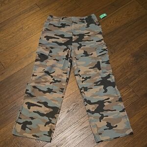 NWT, GAP Camouflage Cargo Pants